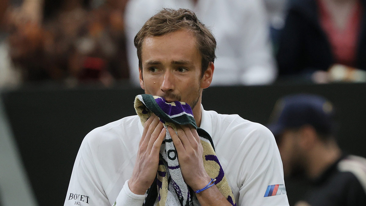 Wimbledon se convierte en el primer torneo de tenis en excluir a los tenistas rusos y bielorrusos
