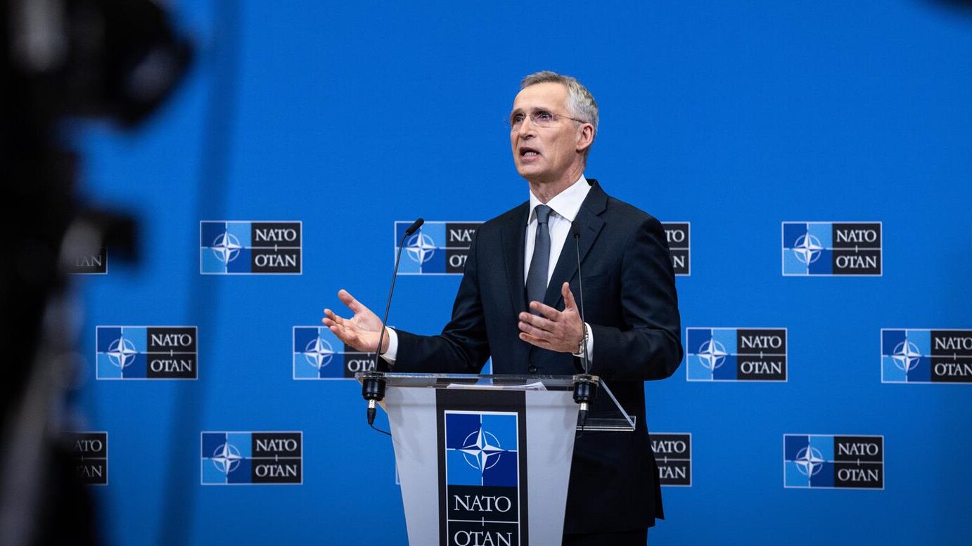La OTAN se abre a mandar armamento pesado a Ucrania ante el incremento de la ofensiva rusa