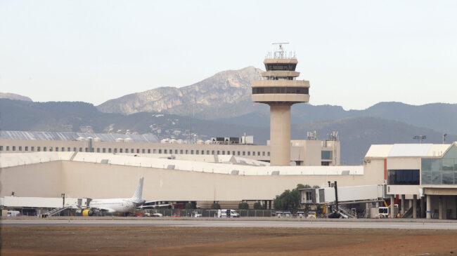 Una tormenta colapsa una hora el aeropuerto de Palma, que ya ha restablecido el tráfico