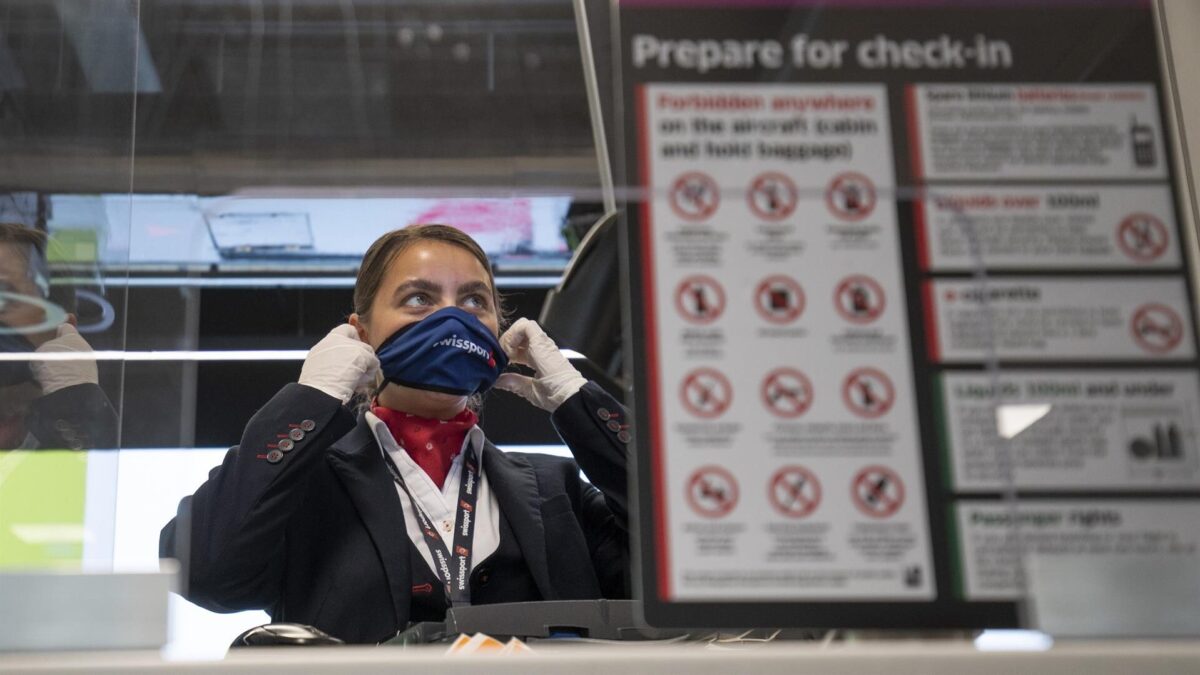 Una jueza de EEUU tumba la obligatoriedad del uso de mascarilla en transporte público