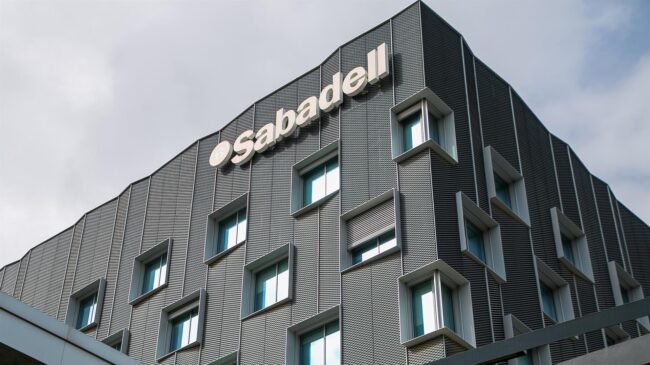 Banco Sabadell obtuvo 213 millones hasta marzo, casi el triple que un año antes