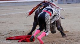Emilio de Justo, herido por el primer toro de su encerrona en Las Ventas