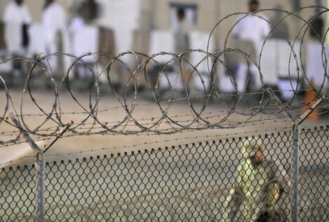 EEUU repatría a Argelia a un preso que llevaba casi 20 años en Guantánamo