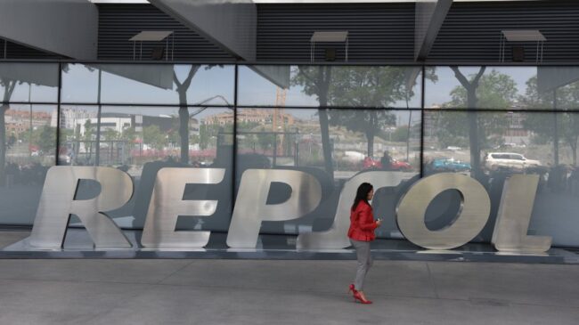 Los sindicatos de Repsol convocan tres días de huelga para exigir una revalorización salarial