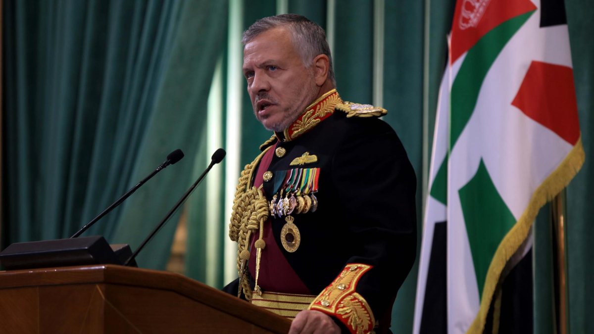 El príncipe de Jordania renuncia a su título un año después del complot fallido contra su hermano