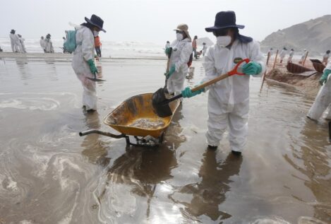 Repsol finaliza la limpieza de las 28 playas de Perú afectadas por el vertido de crudo