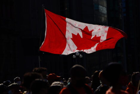 Canadá pone fin a las restricciones para que los hombres homosexuales donen sangre