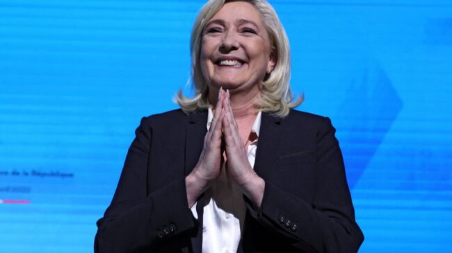 Marine Le Pen barre en los pueblos de Francia que Puigdemont reivindicó como catalanes