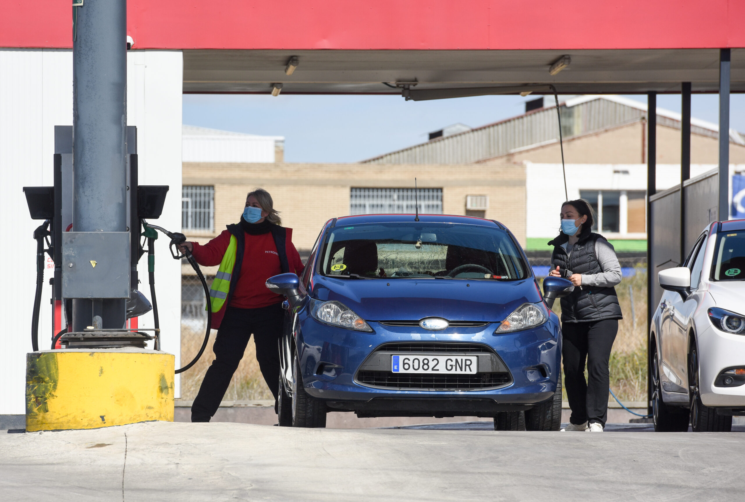 Hacienda afirma haber pagado a «algo más de 4.050 gasolineras»