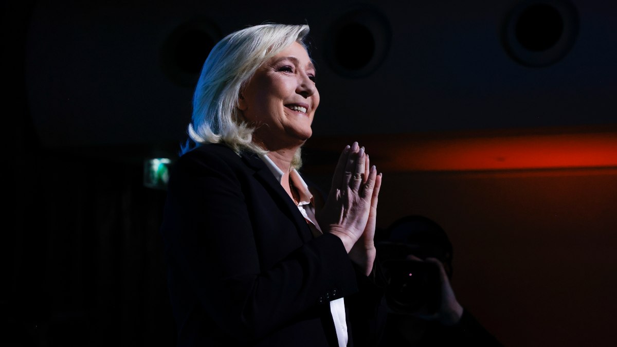 Le Pen promete sacar a Francia del Mando Aliado de la OTAN si gana las presidenciales