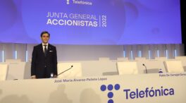 La irrupción del Gobierno en el consejo de Telefónica inquieta a Caixa y BBVA