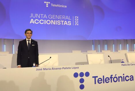 La irrupción del Gobierno en el consejo de Telefónica inquieta a Caixa y BBVA