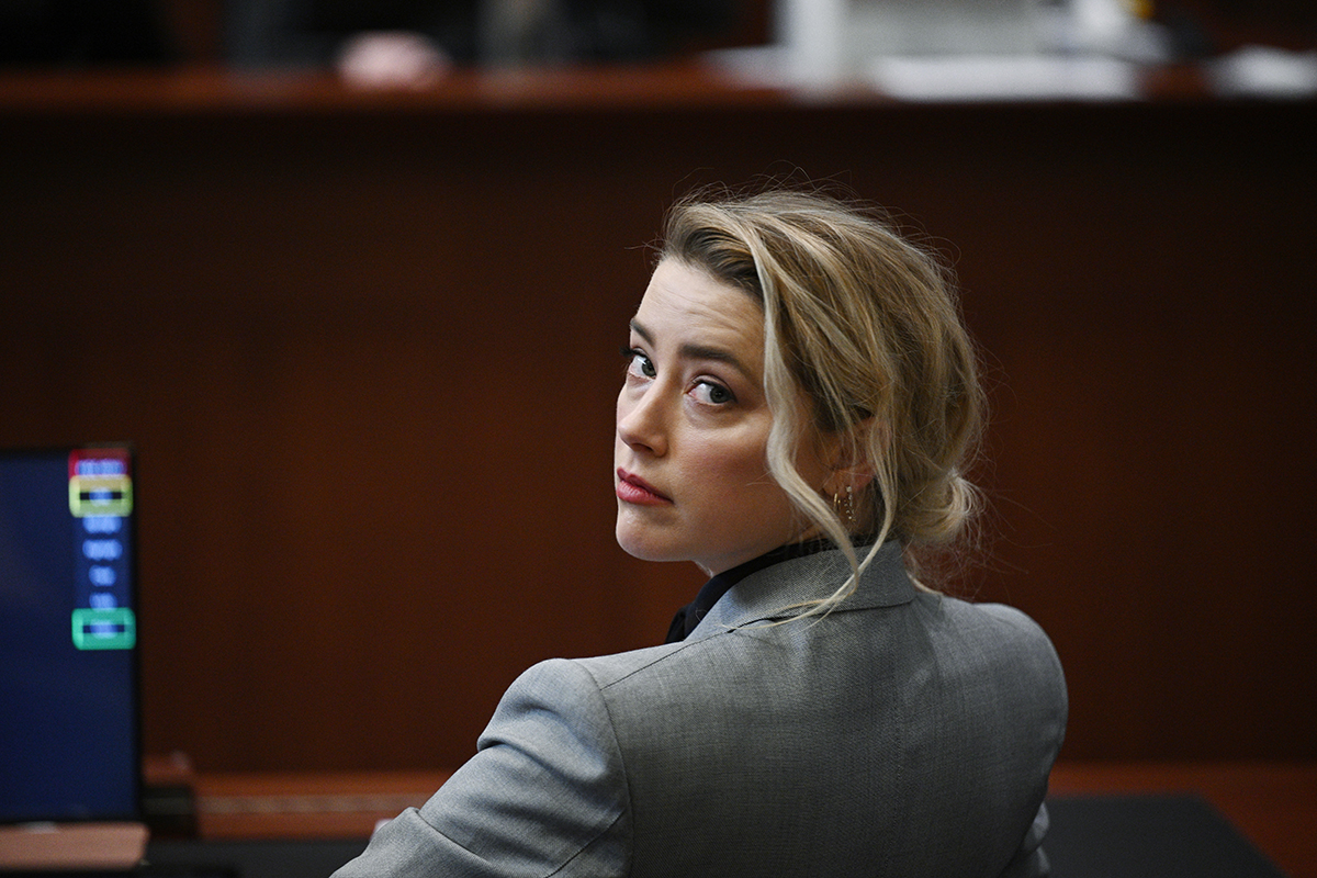 Amber Heard, tras perder el juicio:  «Es un atraso con respecto a la violencia contra las mujeres»