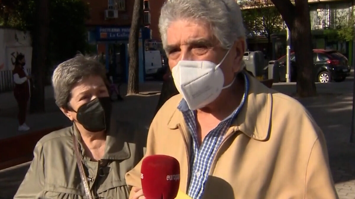 Los motivos por los que algunos ciudadanos no se quitarán la mascarilla en interior