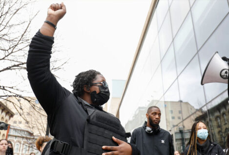 Protestas en Michigan por la muerte de un joven negro a manos de un policía blanco