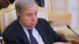 Guterres pide desde Rusia investigar «posibles crímenes de guerra» en Ucrania