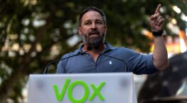 Vox y Ciudadanos tienden la mano al PP de Feijóo para llegar a "pactos"