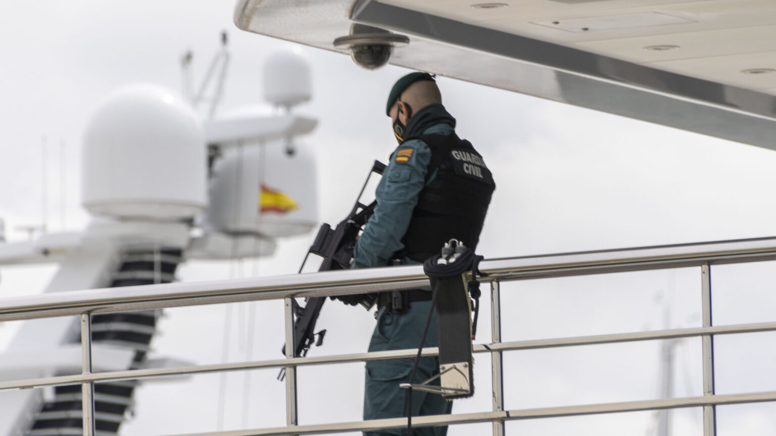 La Guardia Civil retiene el yate de un magnate ruso en Palma e interviene varios documentos