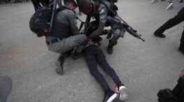 (VÍDEO) Segunda noche de disturbios entre palestinos y policías israelíes en Jerusalén