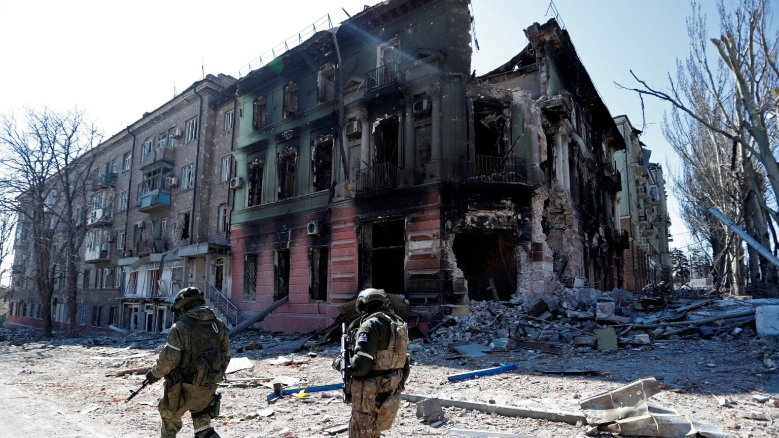 Las milicias prorrusas toman el puerto de Mariúpol, según el líder separatista de Donetsk