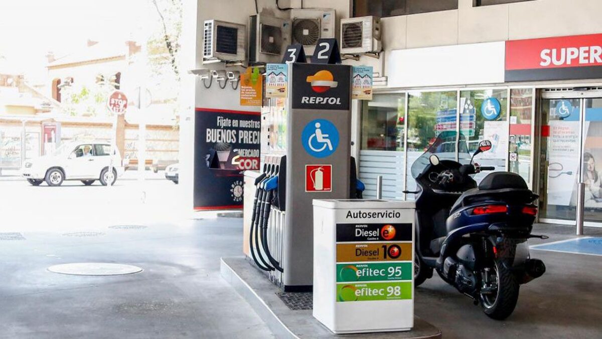 La patronal de gasolineras advierte de un «goteo» de cierres por no poder hacer frente al descuento del Gobierno