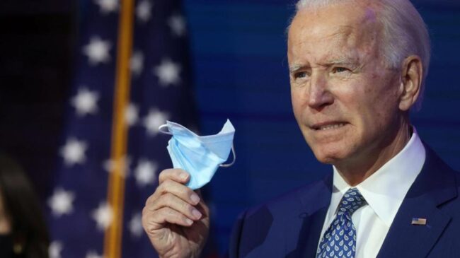 Biden, obligado por la Justicia a cambiar de postura sobre las mascarillas en el transporte: "Depende de ellos"
