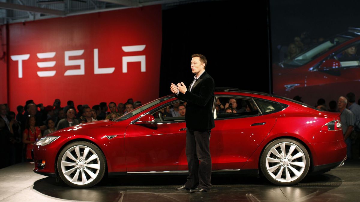 Tesla anuncia un beneficio récord de 12.556 millones de dólares en 2022 y sus acciones suben más de un 8,5%