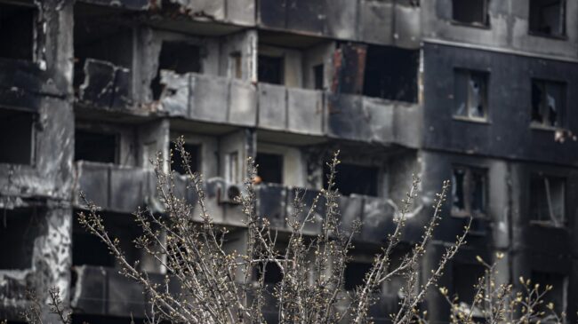 Ucrania anuncia fuertes bombardeos y ataques rusos en Donetsk y teme que la gran ofensiva rusa en el Donbás haya comenzado