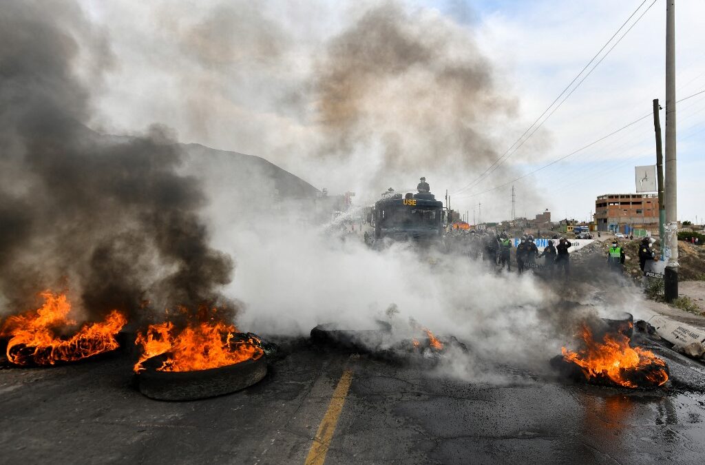 (VÍDEO) El Gobierno de Pedro Castillo, ante el caos por el paro de los transportistas en Perú: «Nada más que cuatro muertos»