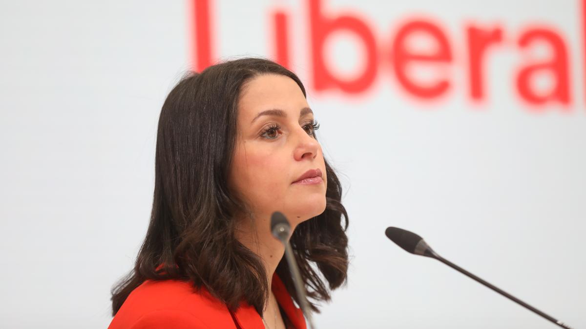 Arrimadas reúne a los dirigentes de Ciudadanos en un restaurante de Madrid para cerrar filas