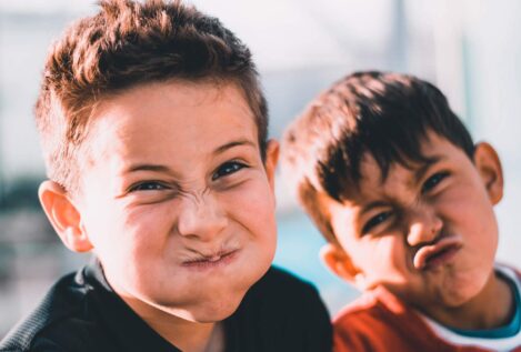¿Qué pueden hacer los padres para que sus hijos no rechacen comer verduras?