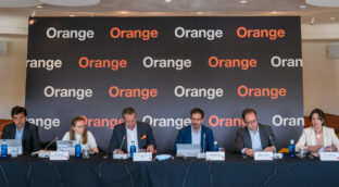 Orange cierra el acuerdo con Dazn para emitir la mitad de La Liga la próxima temporada