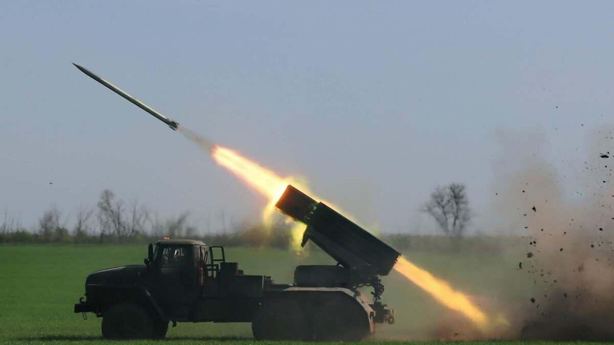 Rusia denuncia un ataque masivo de Ucrania con cohetes en Jersón