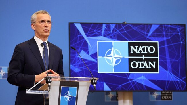 La OTAN recibiría "con los brazos abiertos" a Suecia y Finlandia: "Son los socios más cercanos"