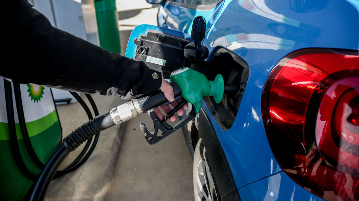 El precio de los carburantes sube más de un 2% y registra nuevos récords históricos