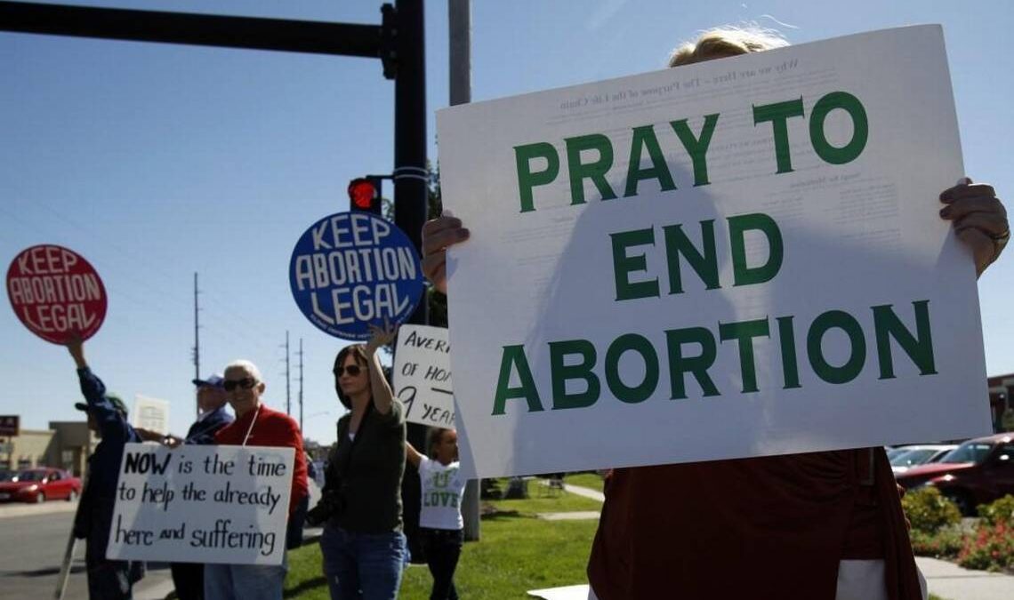 Oklahoma, a un paso de convertirse en el primer estado de EE.UU. en prohibir totalmente el aborto