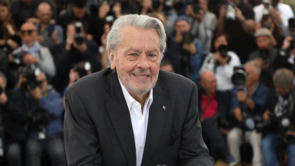 Alain Delon solicita el suicidio asistido: sus últimas palabras y sus dos grandes amores
