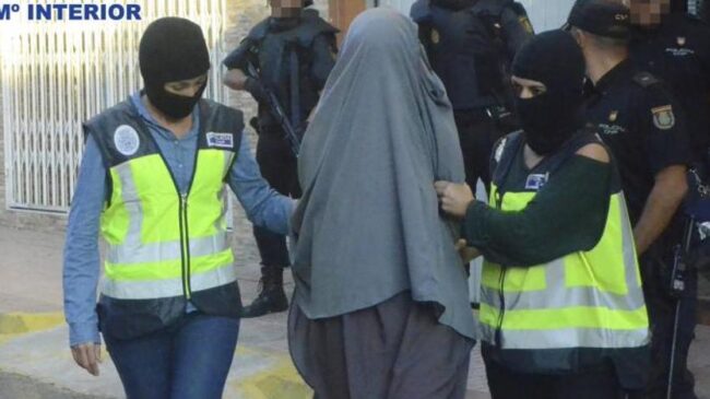 Visto para sentencia el juicio a tres hermanos marroquíes que captaban yihadistas en Badalona para enviarlos a Siria