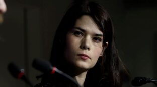 Serra afirma que Almeida «debe irse» por la «estafa» de las mascarillas