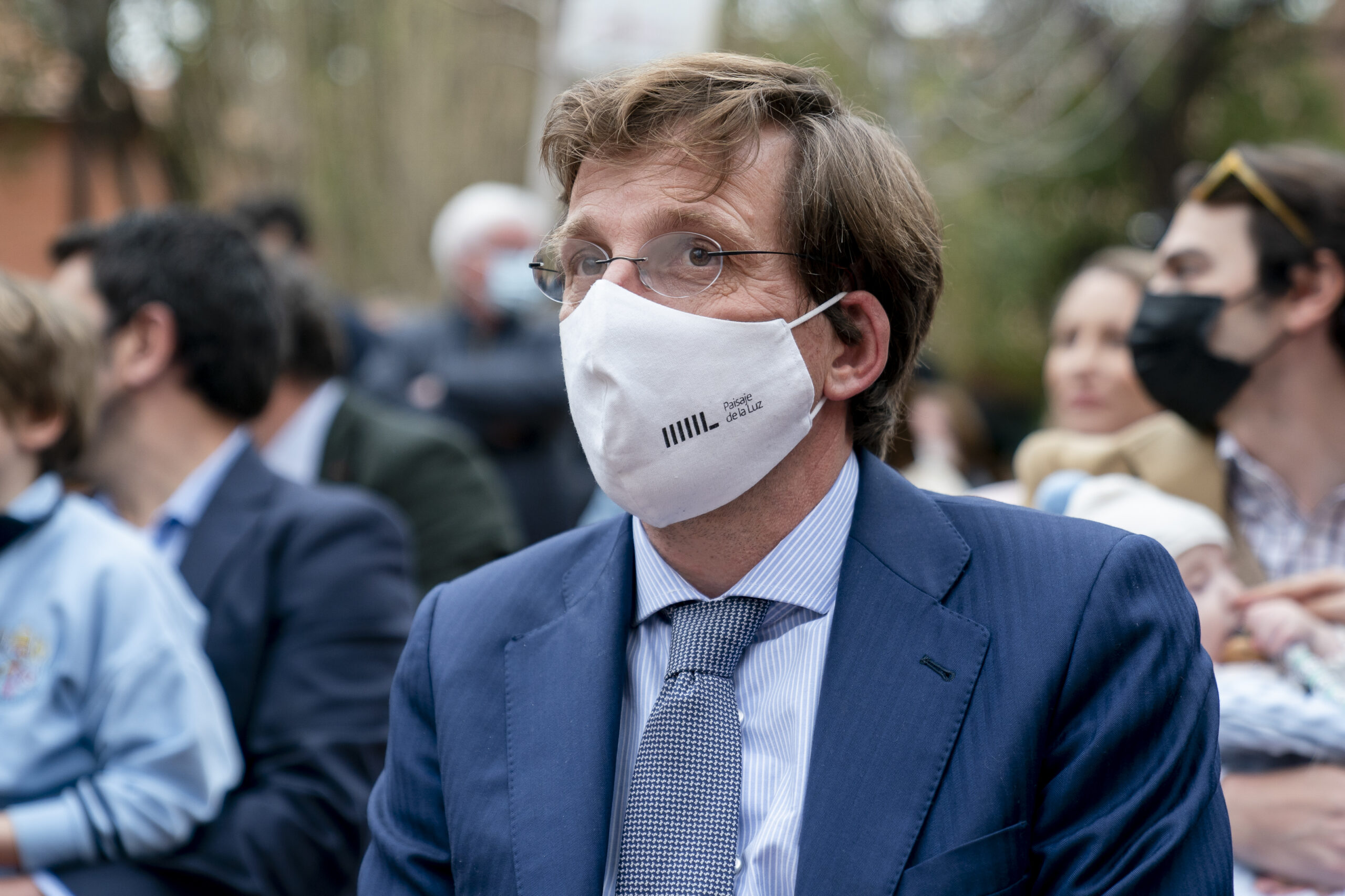 Almeida justifica que el Ayuntamiento no denunciara porque «no pagó un solo euro a los dos comisionistas»