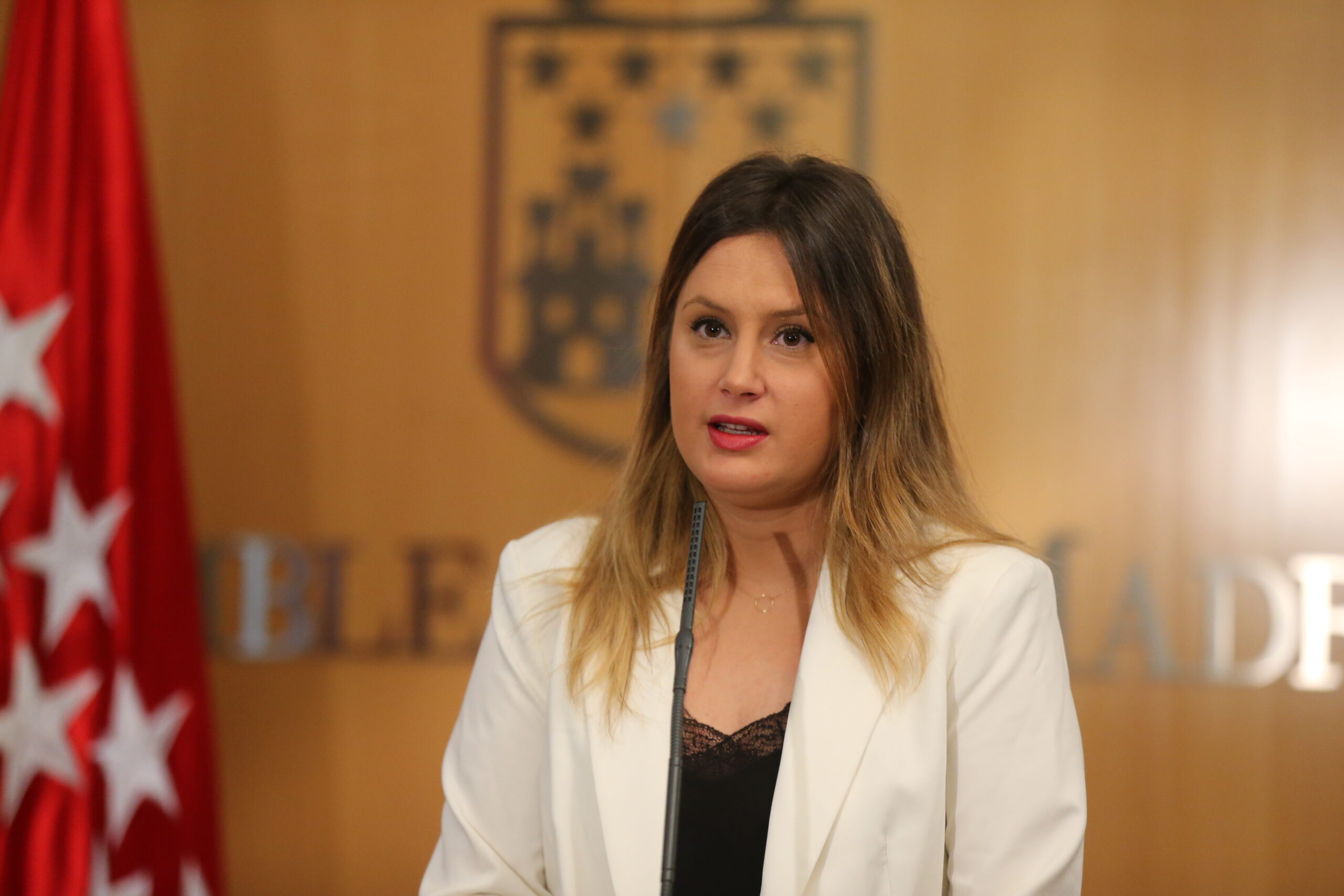 Podemos denuncia nuevos contratos de la CAM para suministrar material sanitario