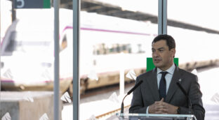 Moreno reitera su «intención» de «alargar la legislatura» si puede «seguir sacando proyectos»