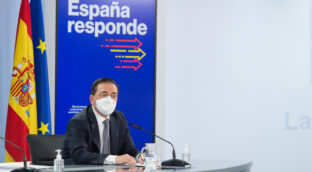 El Gobierno expulsa a 25 diplomáticos rusos pero mantiene al embajador