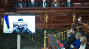 Zelenski pide «sanciones más contundentes» contra Rusia
