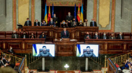 Sánchez se compromete con Zelenski a seguir enviando armamento a Ucrania