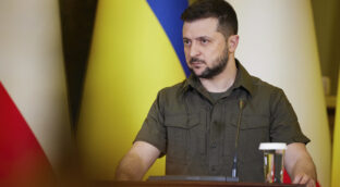 Zelenski propone a Moscú intercambiar un líder prorruso por prisioneros