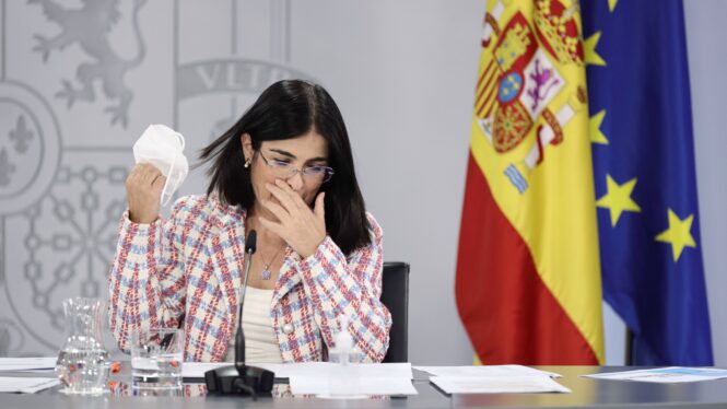 Carolina Darias da las claves para eliminar la mascarilla en el trabajo: «Ventilación y distancia»
