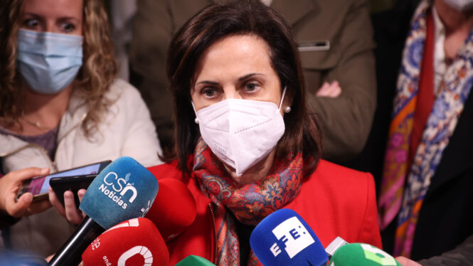 La ministra Margarita Robles estalla contra Belarra: «Ojalá pueda convencer a Putin»