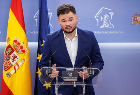 Rufián pide más ceses a Sánchez: «Robles representa el PSOE más rancio»