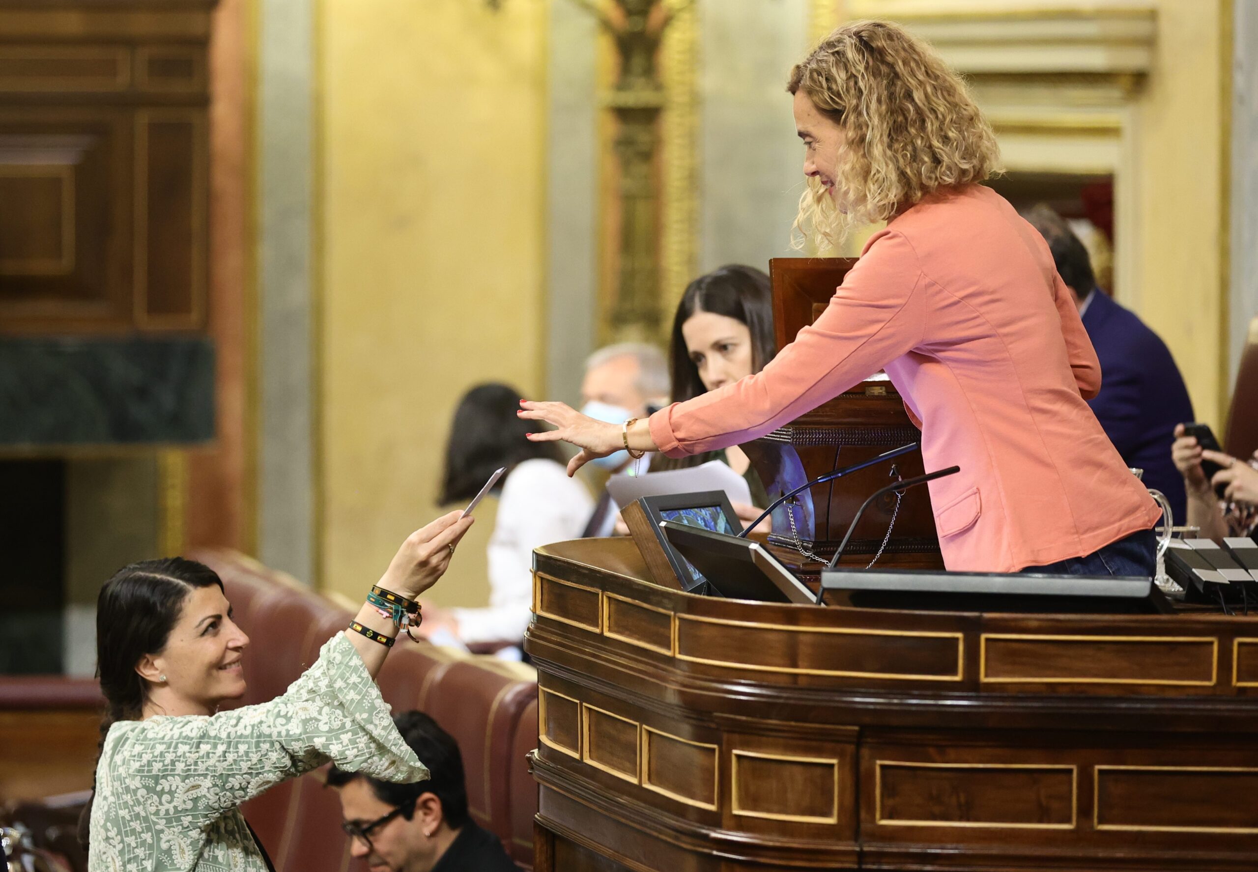 El Congreso elige a los diputados con acceso a secretos oficiales
